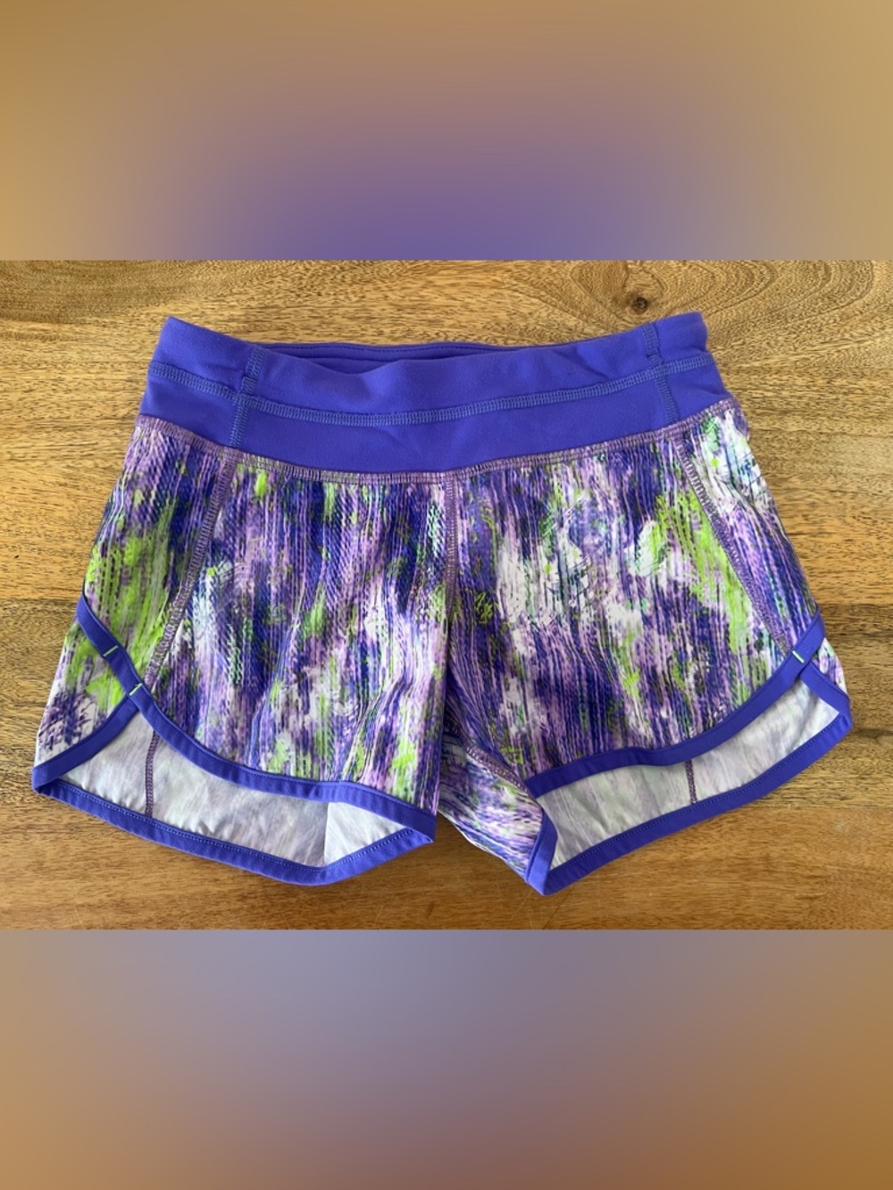 IVIVVA (Lululemon for kids) Girls Sz 8 Athletic Shorts